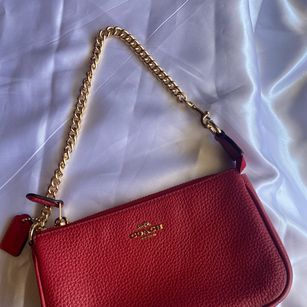 COACH HANDBAG — BRAND NEW (RED)